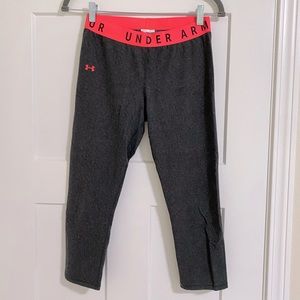Under armor leggings. Size: Medium  cropped length
